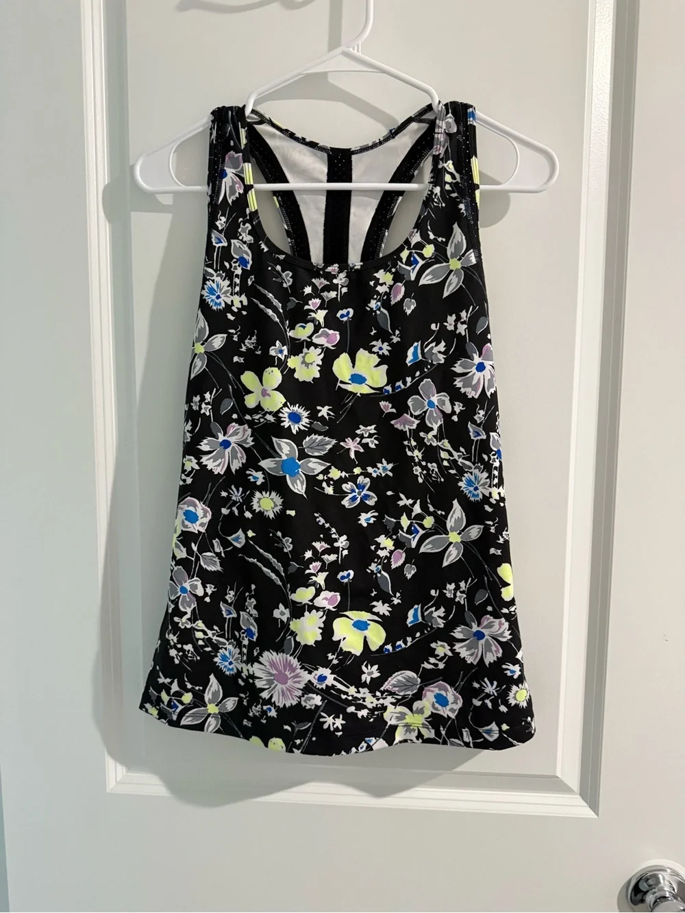 GapFit Black Floral Print Racerback Tank Sz S